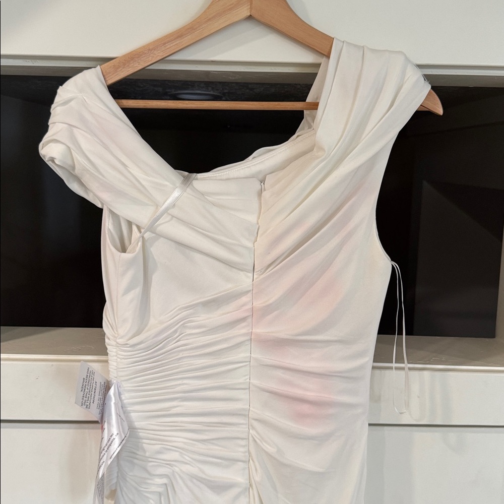 Mac Duggal White One-Shoulder Ruched Gown with Thigh Slit - Picture 7 of 9